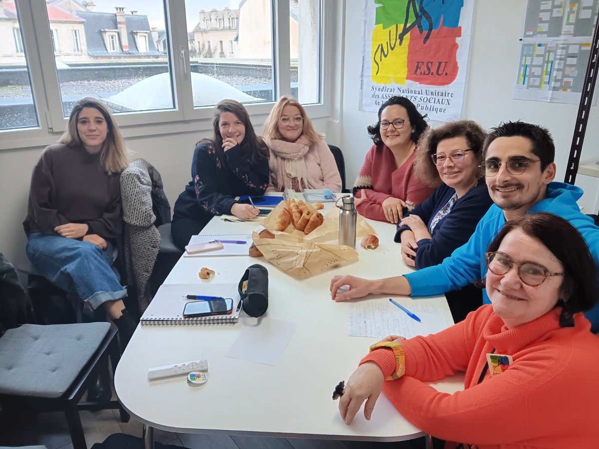 Réunion d’info syndicale du <a href="/snuasfpfsu/">SNUASFP FSU</a> au local FSU. 

Augmentation des salaires, charge de travail, pause méridienne, établissements d’exercice éloignés… 

Les revendications et les expériences ici des Assistantes Sociales nourrissent l’action syndicale de toute la FSU 54 !