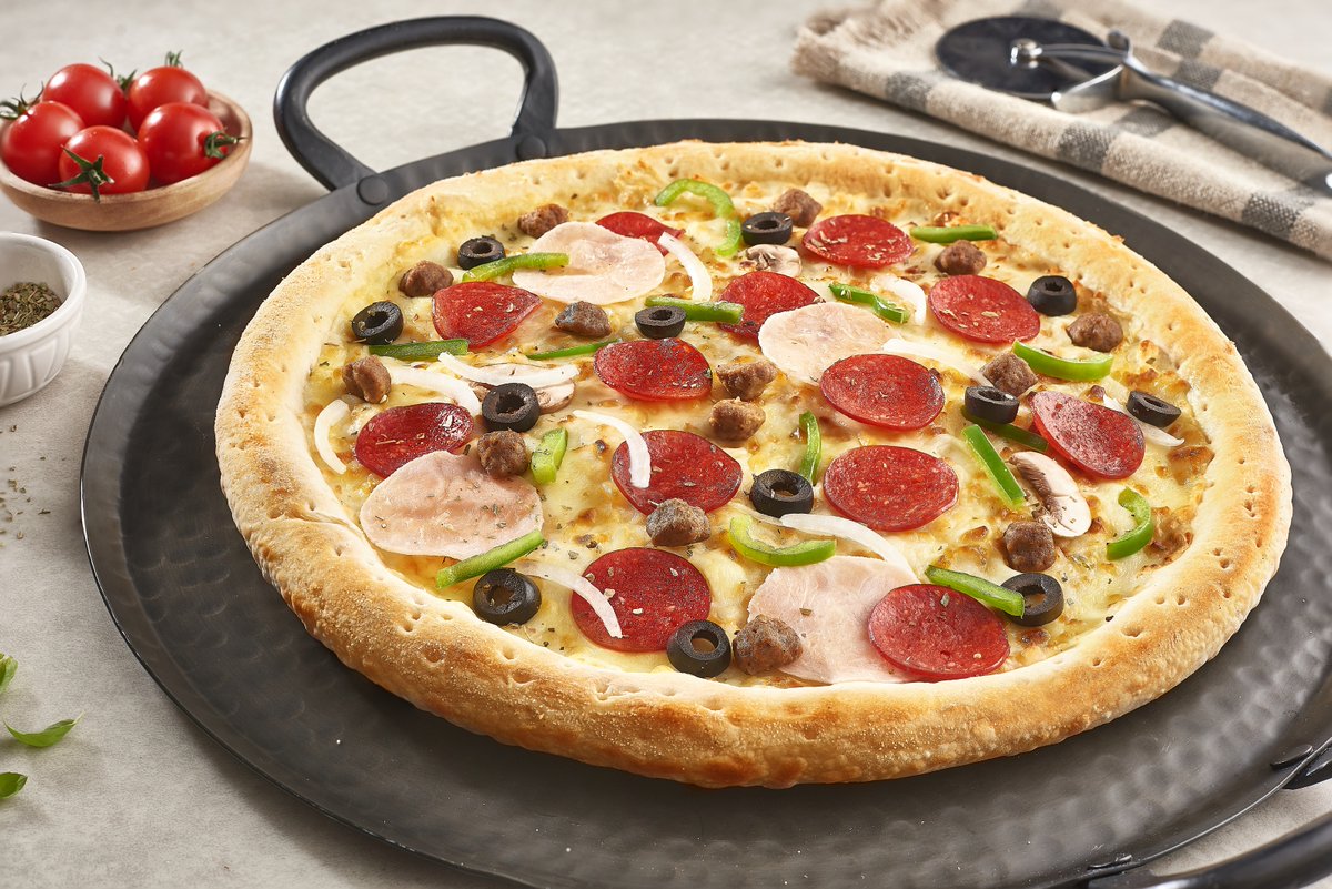 BroccoliPasta's tweet image. Craving the ultimate meat feast? 🍕🔥 Try our Super Meat Pizza, loaded with all your favorite toppings and melted mozzarella cheese. 😍