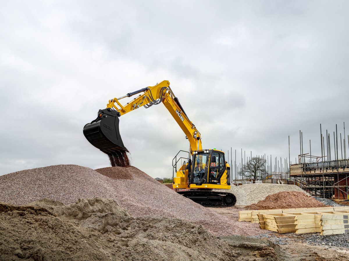 Avec cette pelle sur chenilles puissante, relevez les défis les plus exigeants même dans les espaces confinés.

Découvrez la #JCB 145XR : jcb.com/fr-fr/produits…