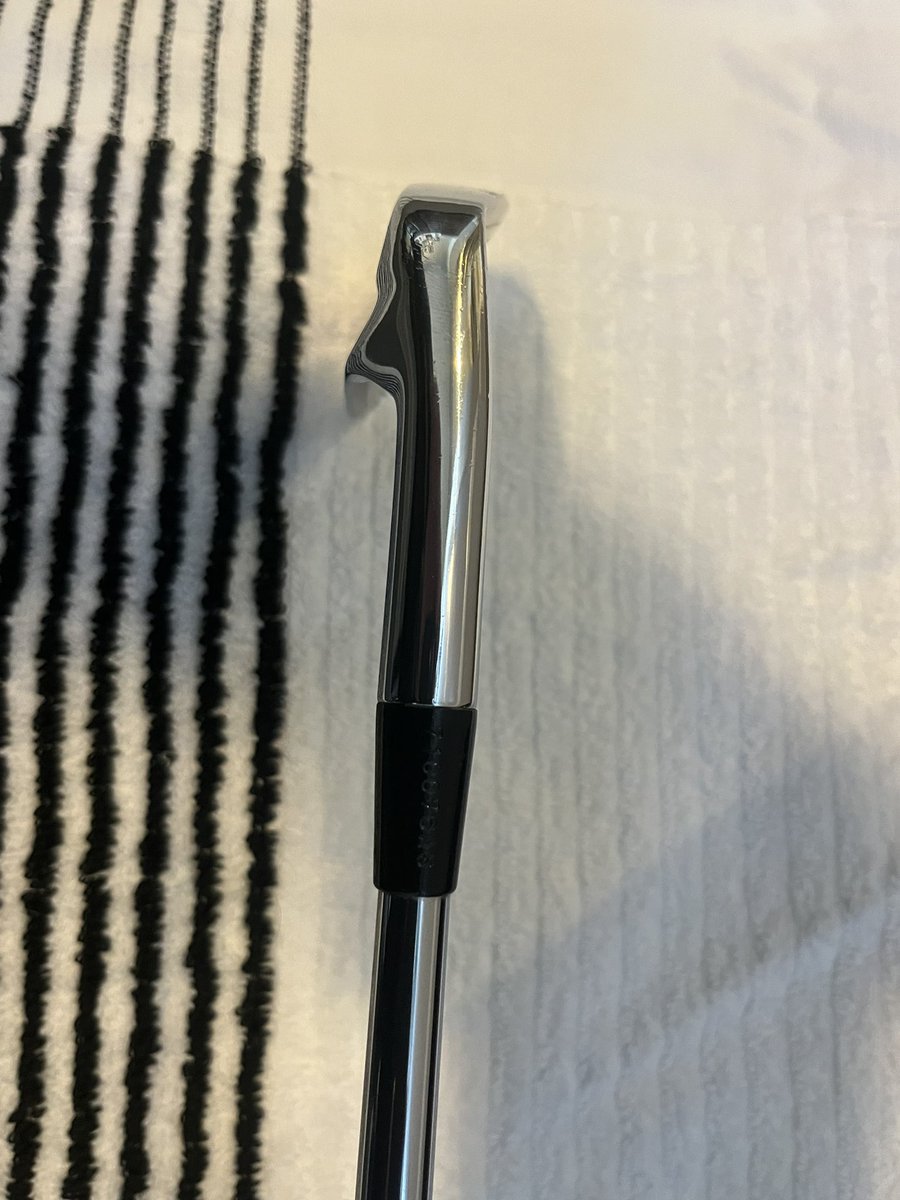 Santa came early. IYKYK #mizuno