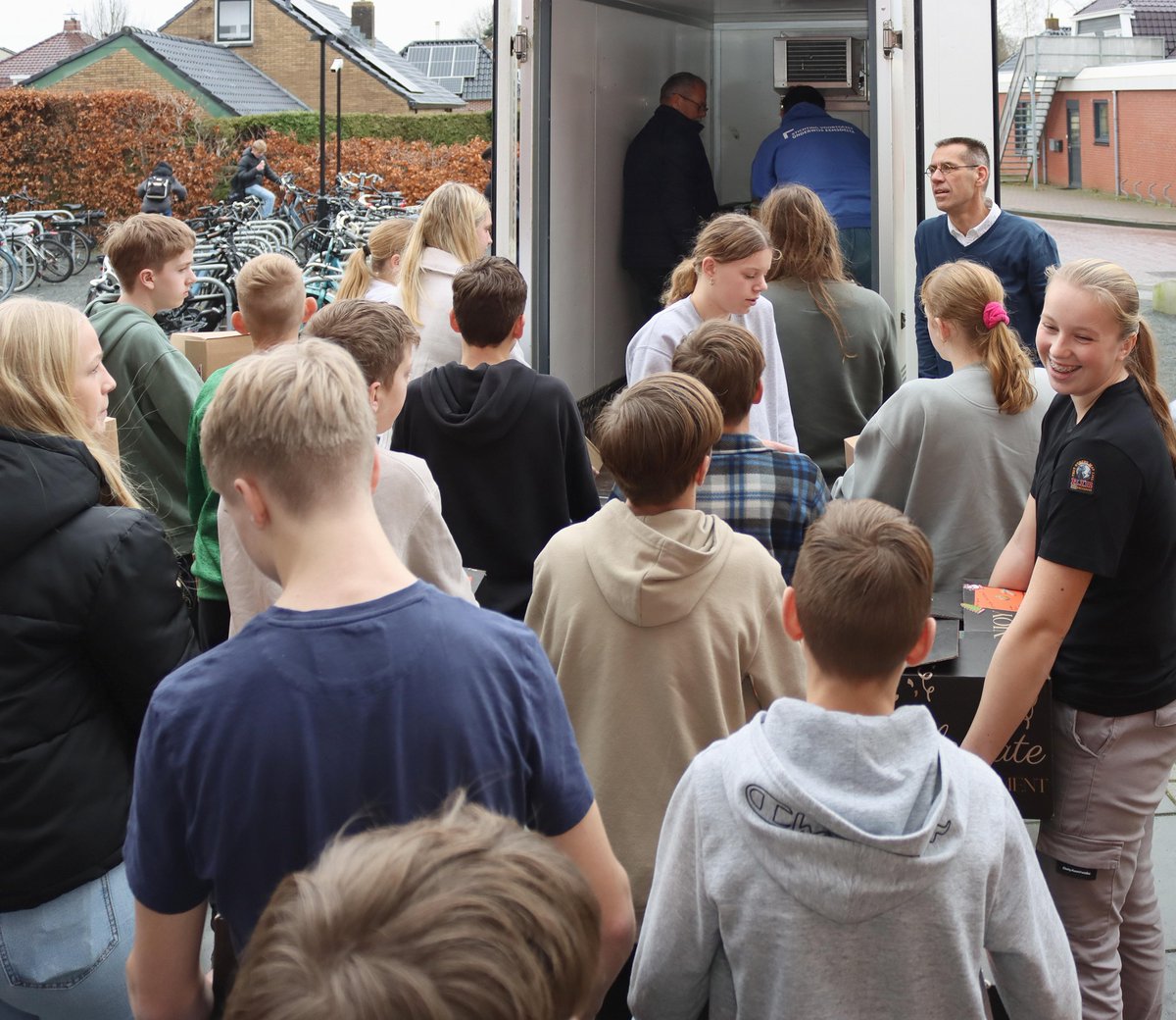 Na onze gastlessen op de Rutger Kopland School Siddeburen voor de actie: "Kerstpakket maken voor een ander" zijn de leerlingen aan de slag gegaan.

Dat is prima gelukt. Er was > € 3.000,00 verdiend! Een fantastisch resultaat. Geweldig bedankt!!

Info+🖼️s: bit.ly/36n3O6A