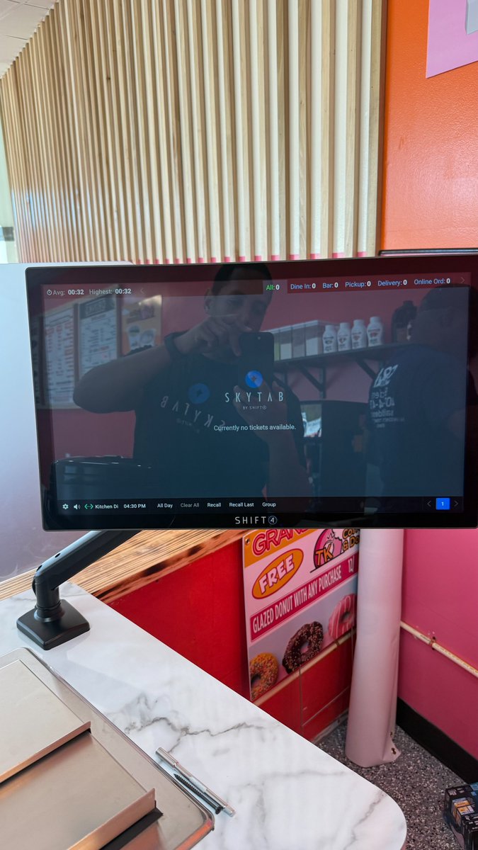 Fernando_SkyTab's tweet image. Welcome TASTEE KING DONUTS to @Shift4, with the power of @SkyTabPOS , Come visit! 1155 W STATE ROAD 434, LONGWOOD, FL, 32750