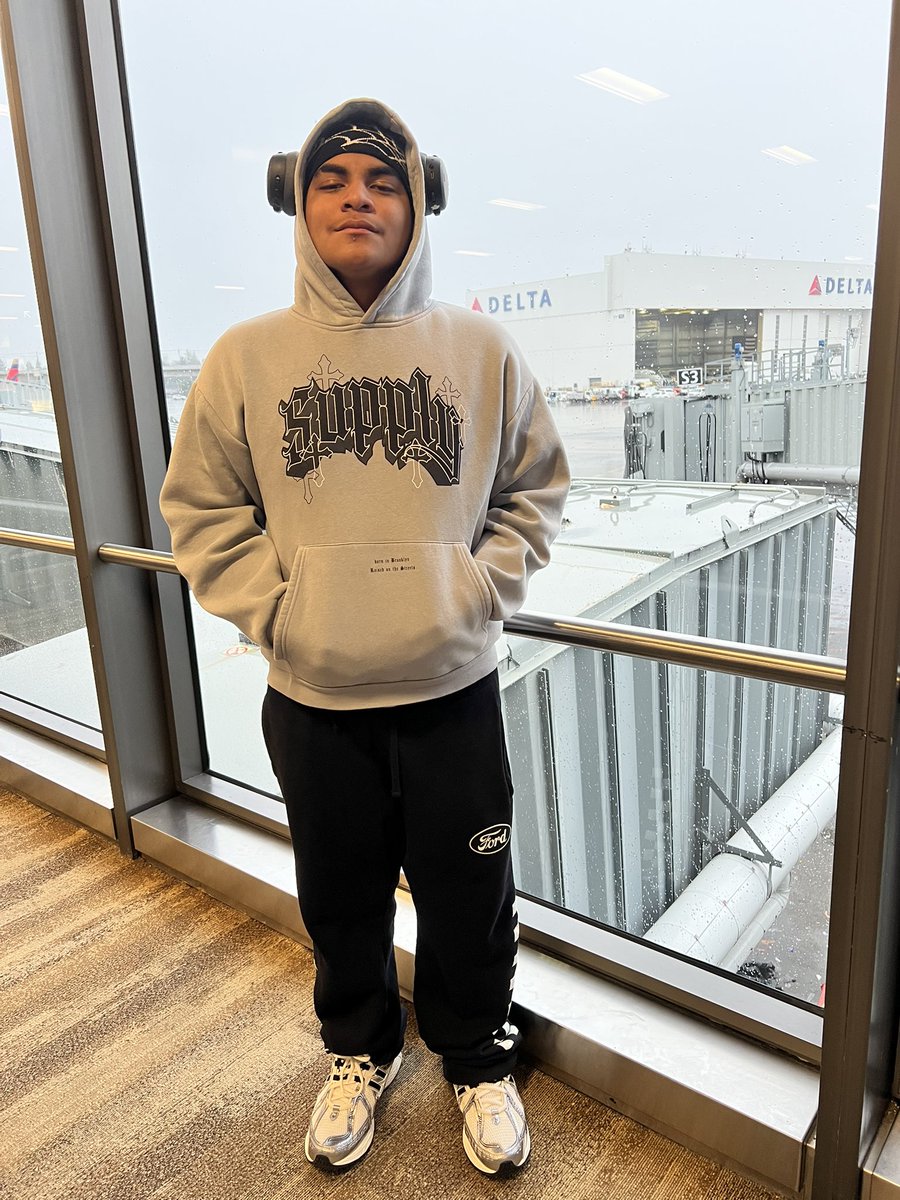 Watch out Florida we got 5 Star Prince coming 🏈
⭐️⭐️⭐️⭐️⭐️ 
FBU National Championship - Seattle <a href="/teamseattlefbu/">FBU Team Seattle</a> 
I would like to give a big thank you to all that helped me make my way to Florida to play football. 
Prince
<a href="/SportsEngine_PR/">SportsEngine PR</a>