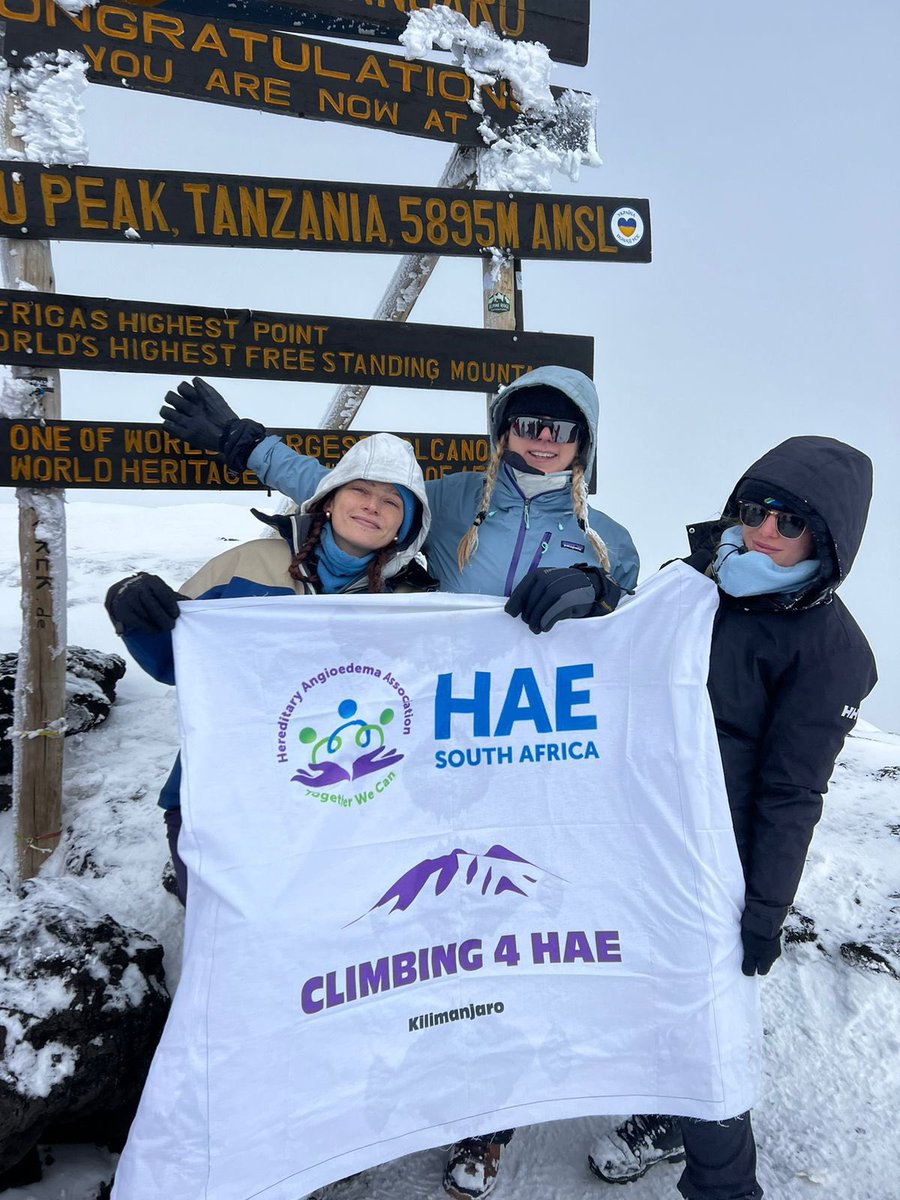 Today, the @climbing4hae team made it to the summit of Mount Kilimanjaro 🏔️ On behalf of the South African patient community, carers and doctors, thank you to the team for helping us to raise awareness!! ✨

#HAE #hereditaryangioedemaawareness #haesouthafrica #mountkilimanjaro