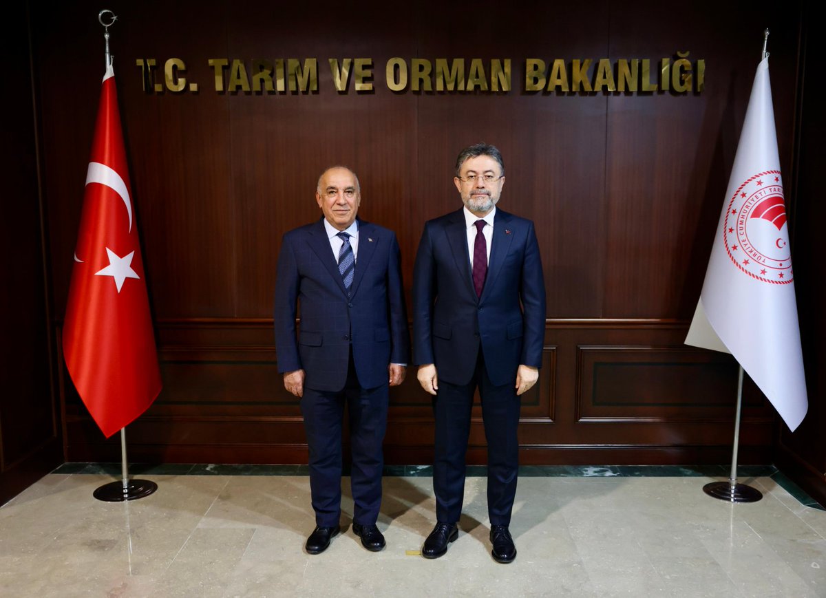 sekerissen's tweet photo. Şeker-İş Sendikası Genel Başkanı İsa GÖK'ten T.C. Tarım ve Orman Bakanı Sayın İbrahim YUMAKLI’ya Makamında Ziyaret. Haberin Tamamını Okumak İçin Lütfen Sitemizi Ziyaret Ediniz; https://t.co/3xod3wRfDU https://t.co/xxTMExfydk