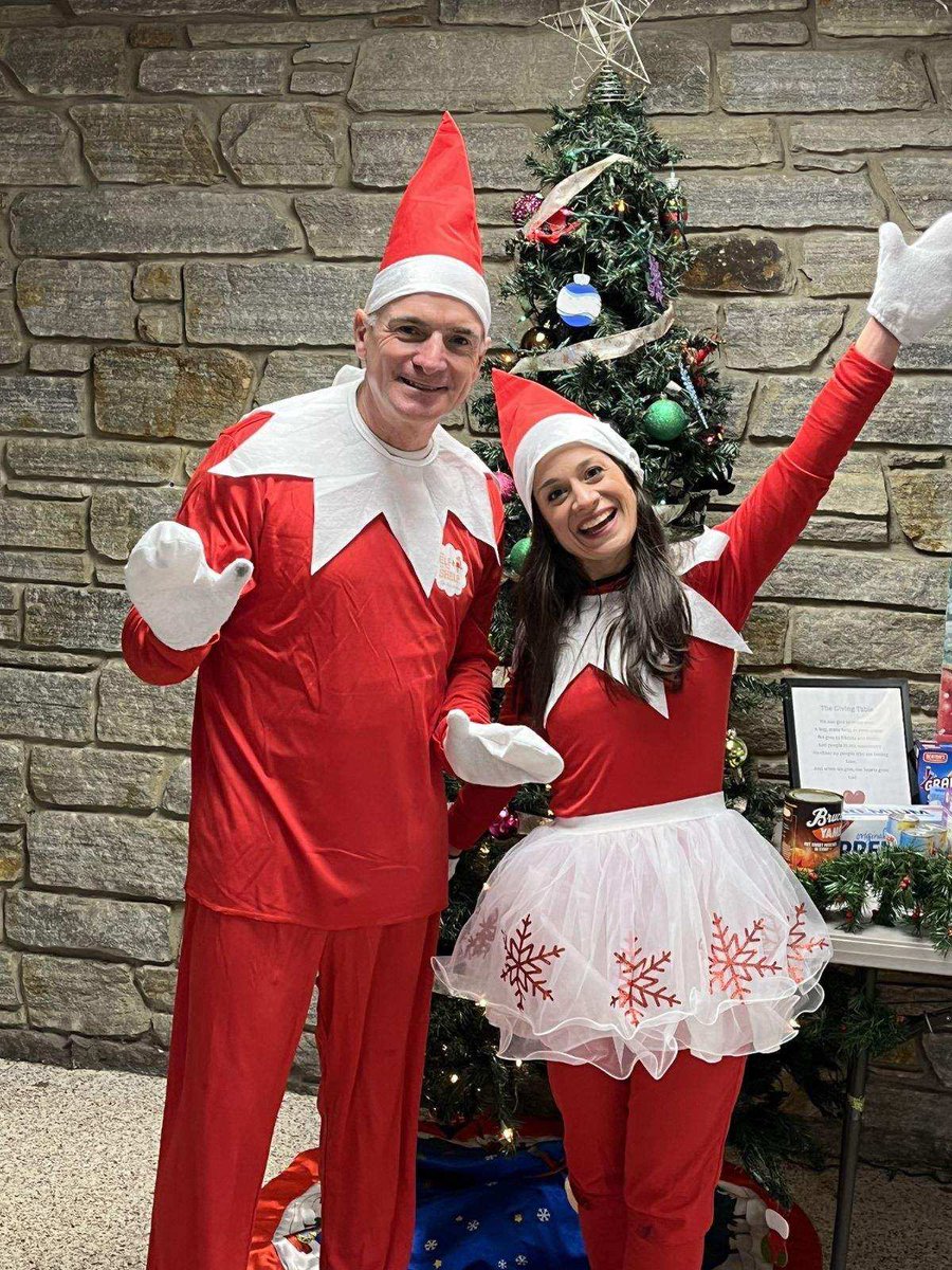 HowellTwpAldrch's tweet photo. Do you spot the ELVES?? Mr.Smith and Mrs. Remo surprised many friends this morning as they entered the school! It was certainly a magical morning! https://t.co/obtaor7uUq