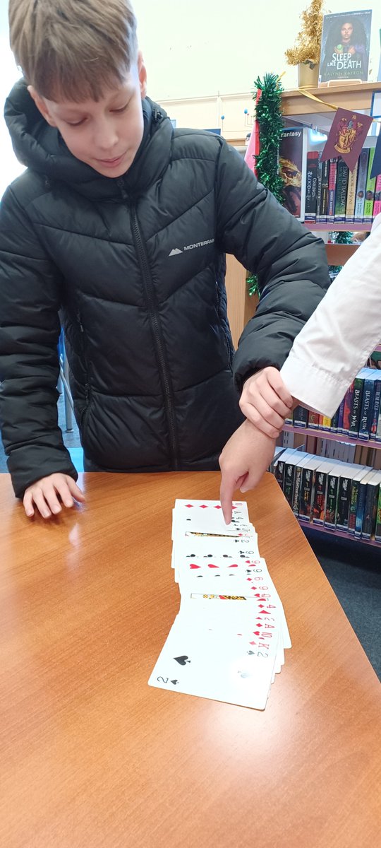 Domilis and Murdo cracked out their magic tricks. We cannot figure out how either trick was achieved, except through wizardry.