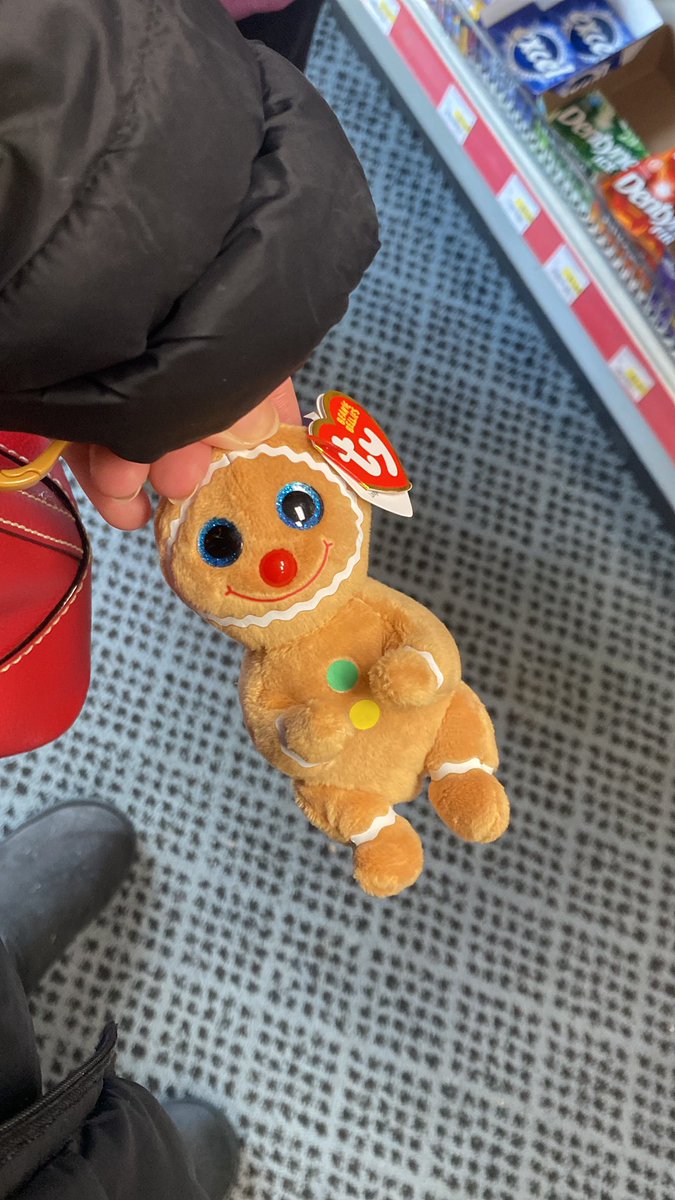paytatos's tweet photo. Bought Cookie!!! https://t.co/Pf1TCJWwP3
