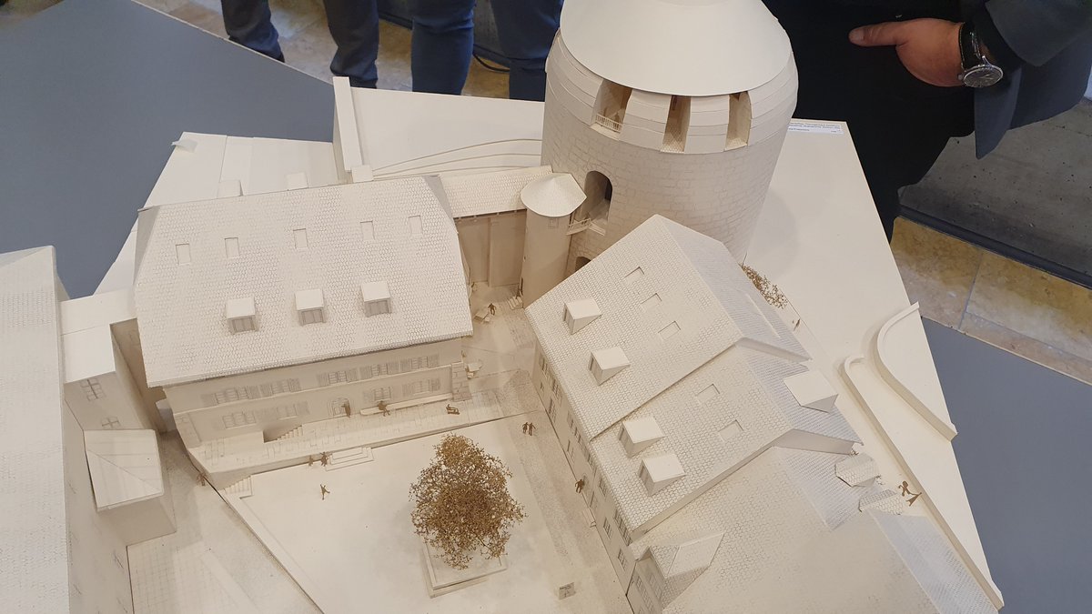SergioWyniger's tweet photo. Das Siegerprojekt des Studienauftrags für den Um- und Wiederaufbau des Thüringenhauses der #BürgergemeindeSolothurn am Riedholzplatz steht fest: Das Projekt von Luna Productions aus Deitingen mit öffentlich gemachtem Hof und Café sowie Balkonen an den Stirnfassaden zum Hof. https://t.co/vmoR4v86M9