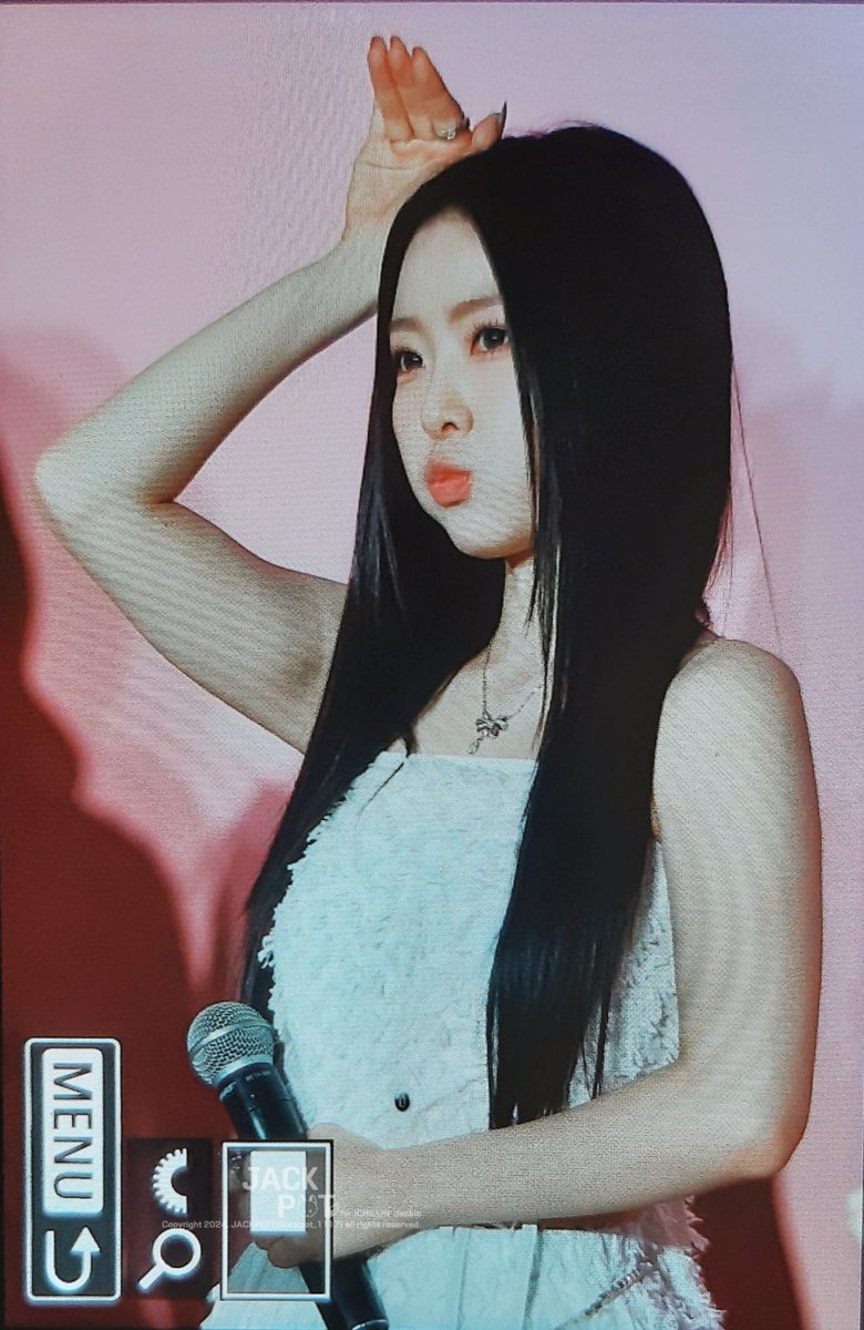 241219 SKY100 🇭🇰 PRE_3

오늘도 고생했어 우리 쟄🫶

#ICHILLIN  #아이칠린 #쟄과콩나물 
#JACKIE #재키 #강채연 #jackjack