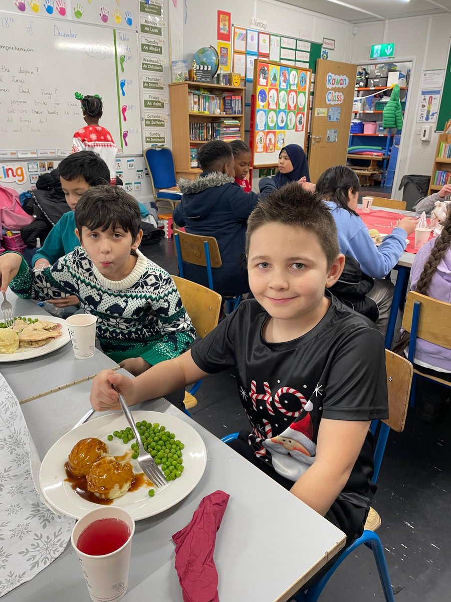 Happy Christmas to everyone who celebrates from all at Rowan Class @ Ennis Educate Together 🎄