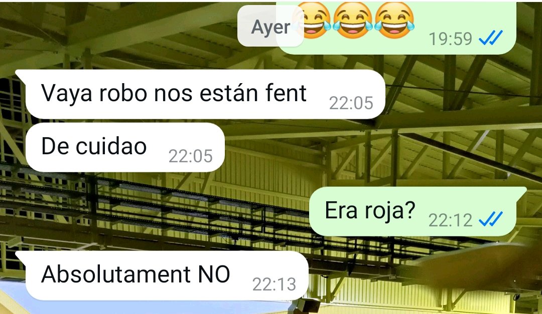 centolobo's tweet photo. @faltaor Estava jo a l'estadi i un amic des de casa me va informar immediatament del atraco. Manos arriba todo el mundo!🙌🏻 https://t.co/yWvGkTI4FC