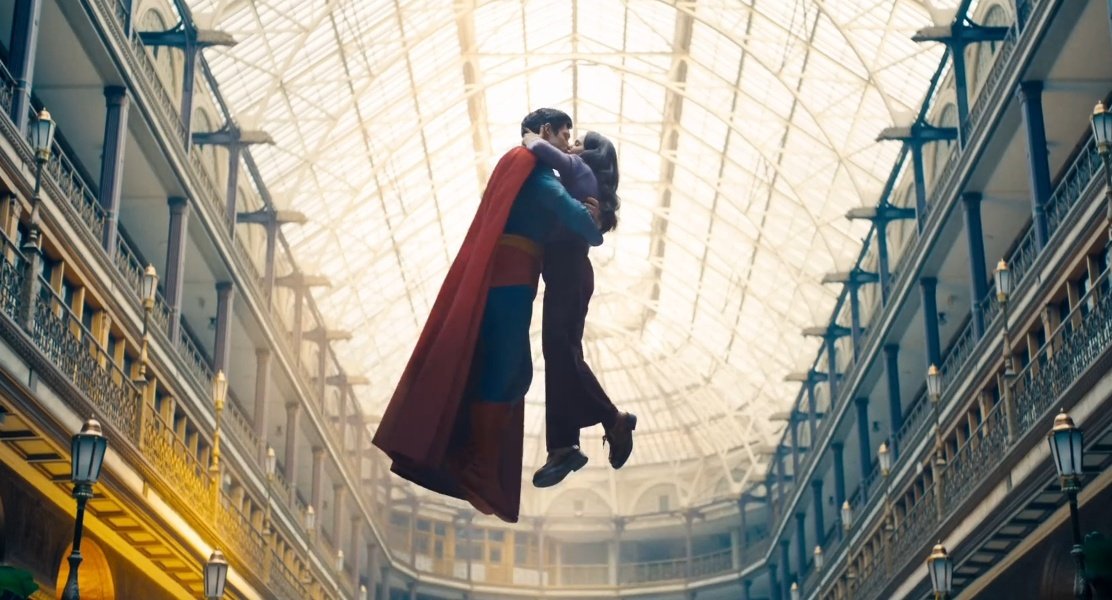 merasnixx's tweet photo. depois de 11 anos sem filme, o PRIMEIRO E MAIOR SUPER HERÓI DO MUNDO retorna aos cinemas #superman https://t.co/5dFdH42K54