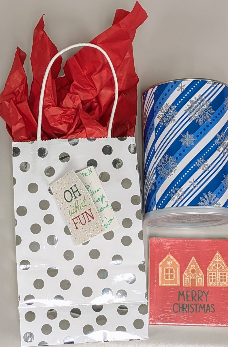 music_hicks's tweet photo. Thank you for the Hicks Team Leader Holiday Gift 🎁 & Gringo's Hicks Holiday Staff Party Gifts!! 🎉 I won a Gift of Time & a Cute Batter, Mixer, Cookie Cutter Set 🍪🎄 Thank You For Sharing, Caring and Having FUN 🚀 this Christmas Season ❄️ ☃️⛄ #yayfun @MatturroMEd @dtwong1997 https://t.co/JL1eFvEg9J