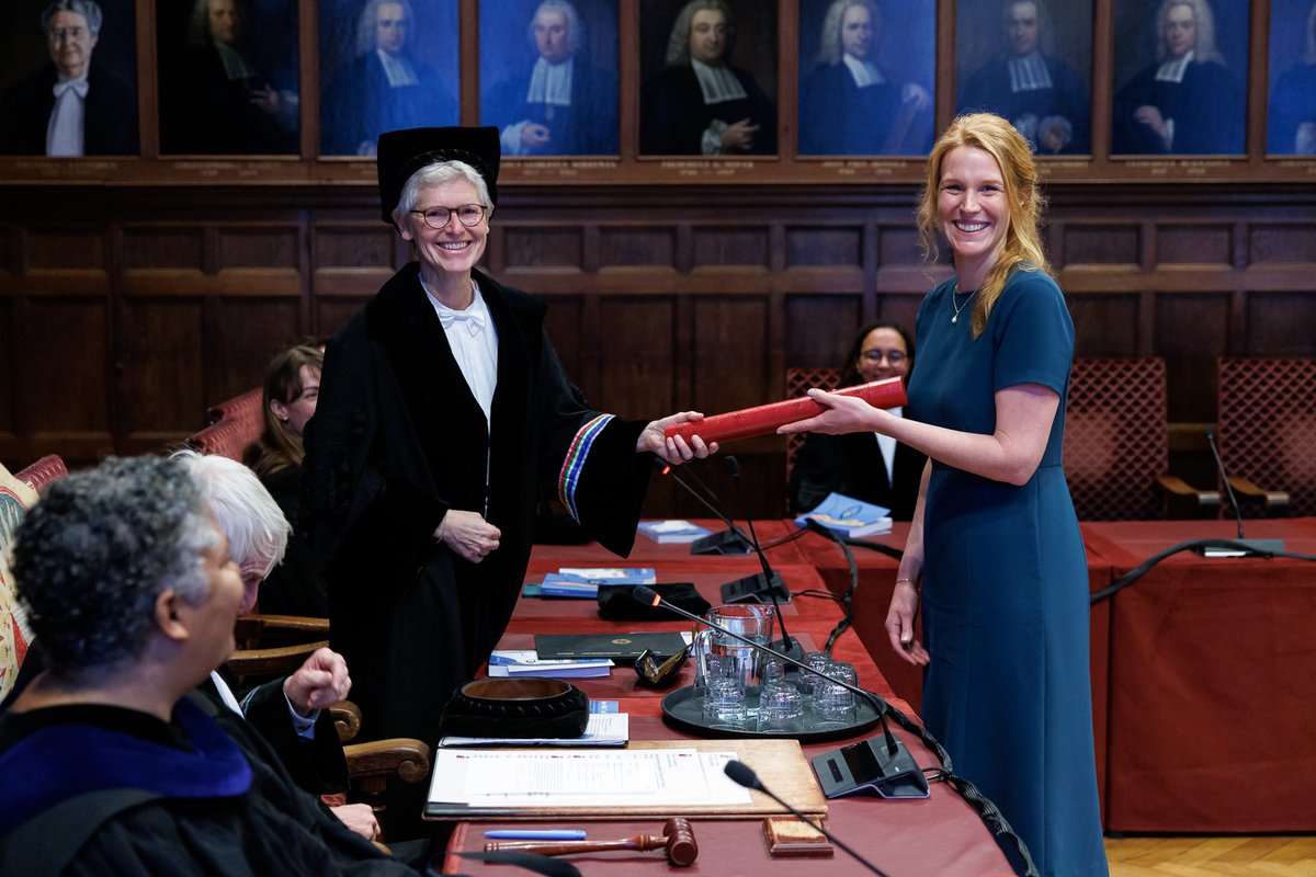 JetMJVonk's tweet image. On Dec 17, I defended my second PhD at @UniUtrecht. This doctorate in Epidemiology complements my first in Speech-Language-Hearing Sciences.
Grateful to my promotors and lifelong mentors, Mirjam Geerlings &amp;amp; @ManlyEpic, for their unwavering support.
Book: researchinformation.umcutrecht.nl/files/51684342…