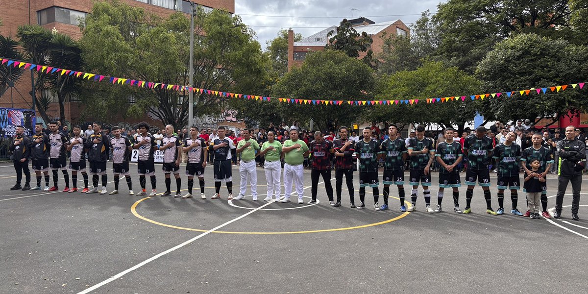 Gran final del Torneo de Fútbol de Salón "La Manzana Tecnológica" 👌👋 cat.com.co/gran-final-del…