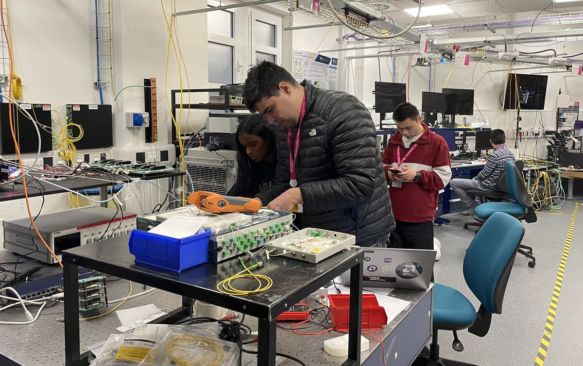 Dr Shuangyi Yan (@necho) on Twitter photo Hard to believe Christmas is almost here! Our lab is as busy as ever, and weโre excited to deliver more innovations soon. Hard to believe Christmas is almost here! Our lab is as busy as ever, and weโre excited to deliver more innovations soon.