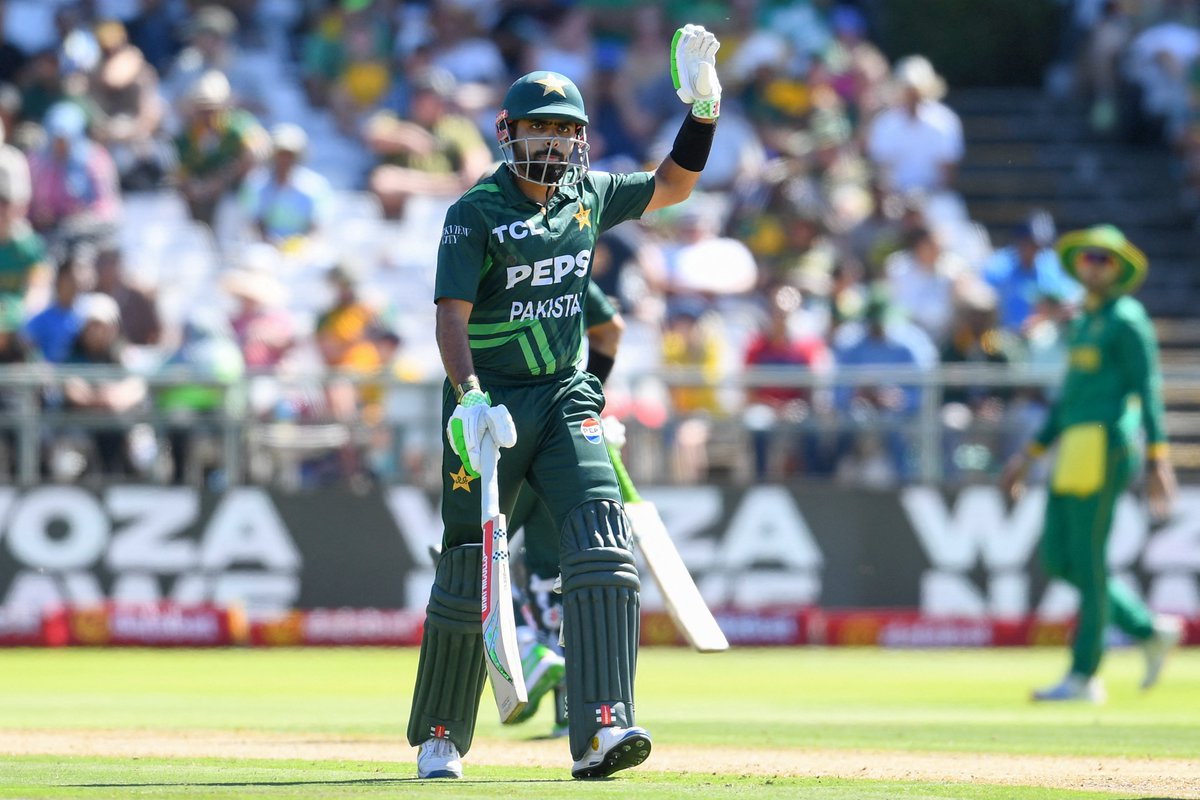 💯 <a href="/babarazam258/">Babar Azam</a> and <a href="/iMRizwanPak/">Muhammad Rizwan</a> reach a stellar 100-run partnership, keeping the momentum alive! 💪🤜💥🤛

#SAvPAK | #BackTheBoysInGreen