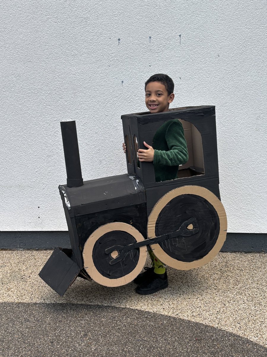 Year2ECroxteth's tweet photo. Year 2 did amazing in their performances today! #polarexpress @CroxtethC https://t.co/VrLQoDt0Q0