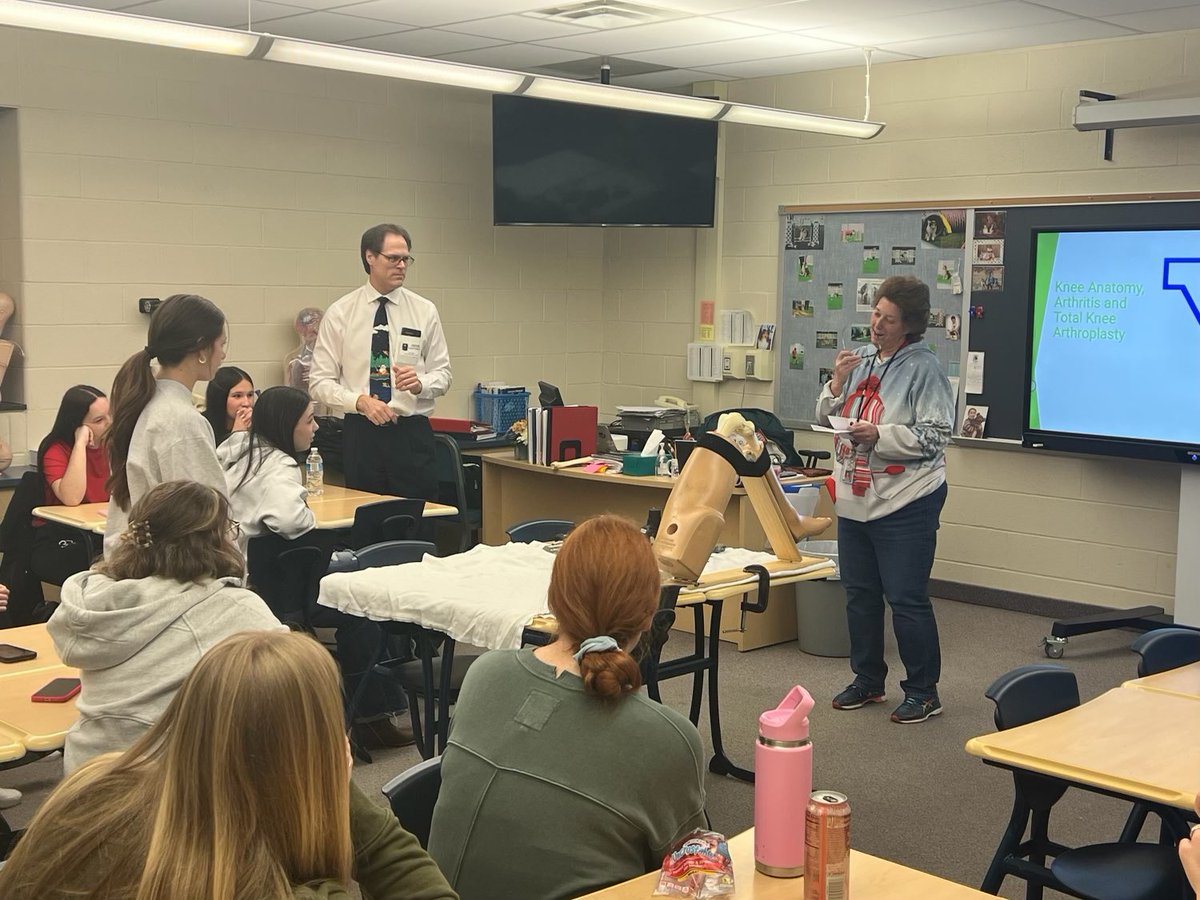 MPAVikings's tweet photo. Thank you Dr. Bisignani for making anatomy come alive in our class. Students were inspired by your expertise & real-world insights. @MPASDVikings #futurehealthpros https://t.co/8DhGOXtnSj