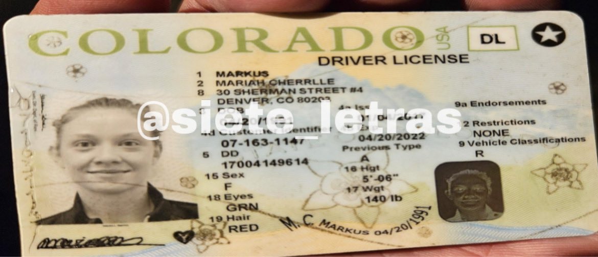 LauraUlloa_CUN's tweet photo. La Loca de la Condesa es la estadounidense Mariah Markus que agrede con piedras y cuchillos a transeúntes.
Urge que @USEmbassyMEX y @INAMI_mx atiendan y en su caso, la deporten para ingresarla en un psiquiátrico en su país 🇺🇸. https://t.co/H1ekT9mAjb