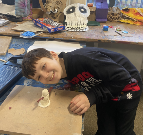 TheHubSchoolER's tweet photo. A day of fun and Christmas crafting, well done they look amazing 🎅 https://t.co/5FJkmrDmWM