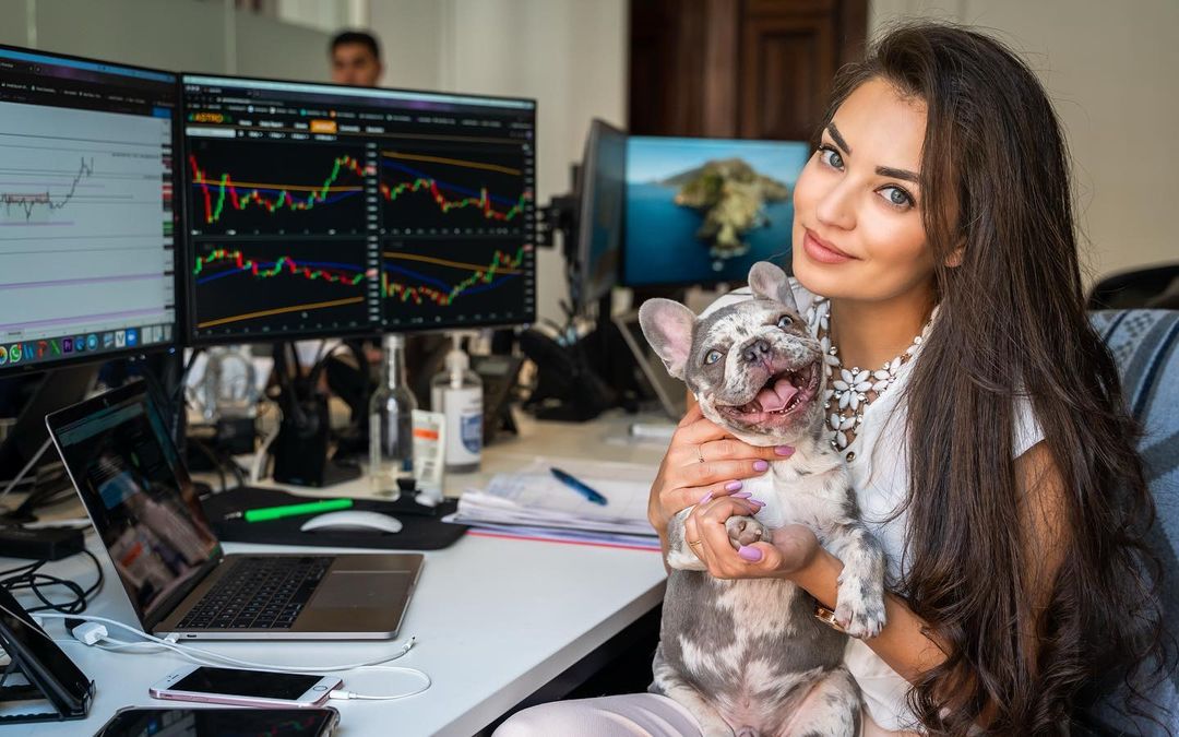 Susan_Shabs's tweet photo. Good morning to you all, another great day. Preparation is key! The more I am prepared doing my forecasting, setting alerts or checking my charts at top of the hour... The more I have to do it well and better 

#Cryptocurrency #Bitcoin https://t.co/nnsPRSFCMo
