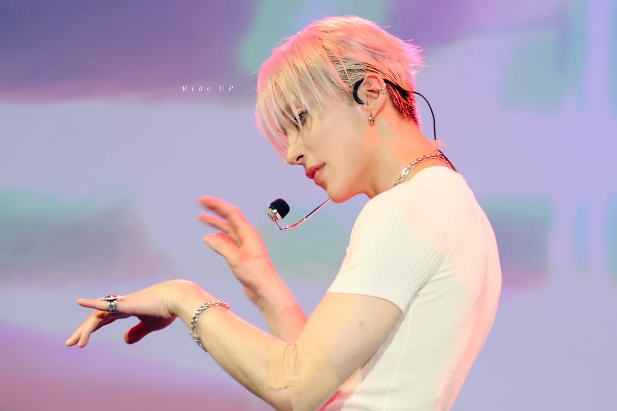 Ride___UP's tweet photo. 241117 Moon Jong Up Concert [PETER 2024] In Taipei
 
#문종업 #MoonJongUp 
#文钟业 #文鐘業 #ムン·ジョンオプ 
#PETER #피터 #TWISTYA https://t.co/fngDDBLzQM