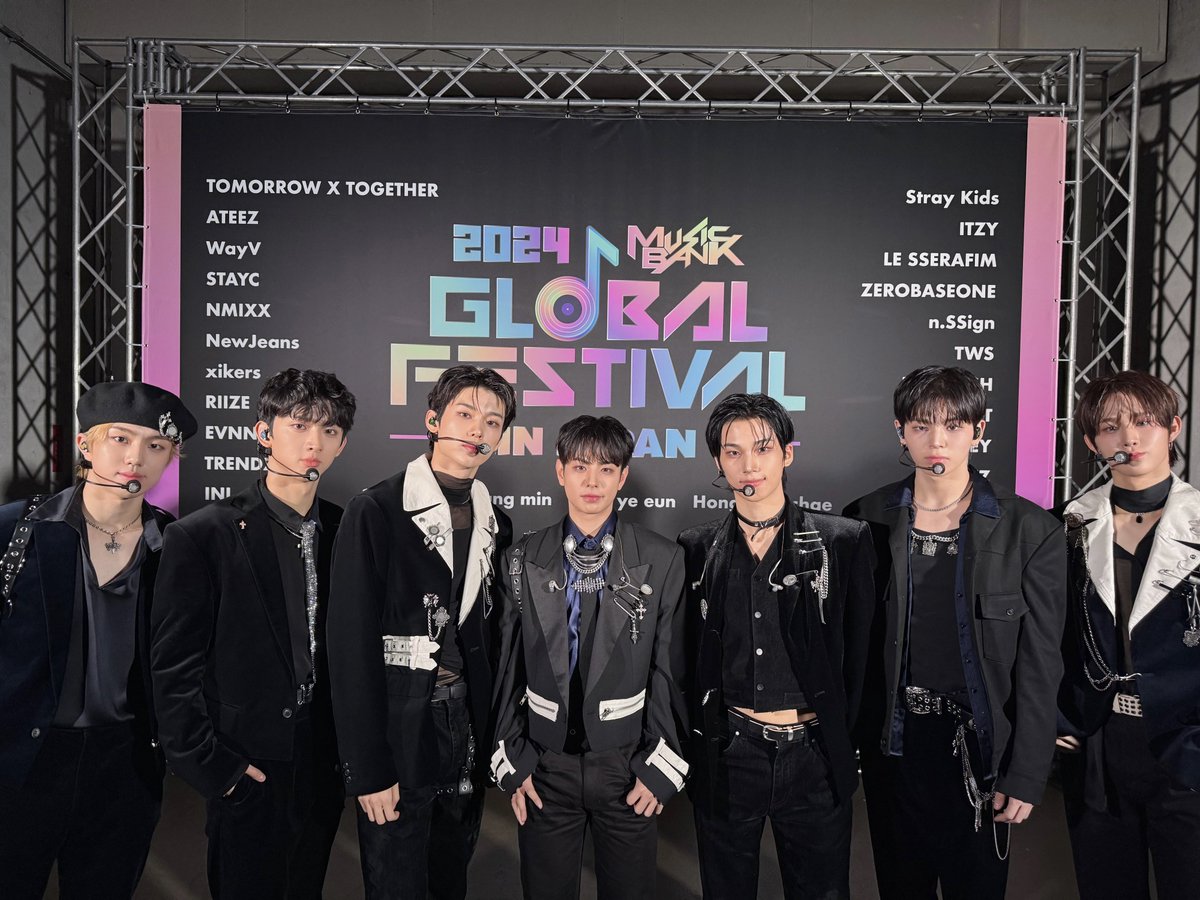EVNNE_official's tweet photo. [📸]
241219
2024 MUSIC BANK GLOBAL FESTIVAL in JAPAN

추운 날씨도 후끈하게 만들어버린
이븐이들의 무대 🔥

#EVNNE #이븐
#musicbankjapan #musicbank https://t.co/CzPHj2rPJE