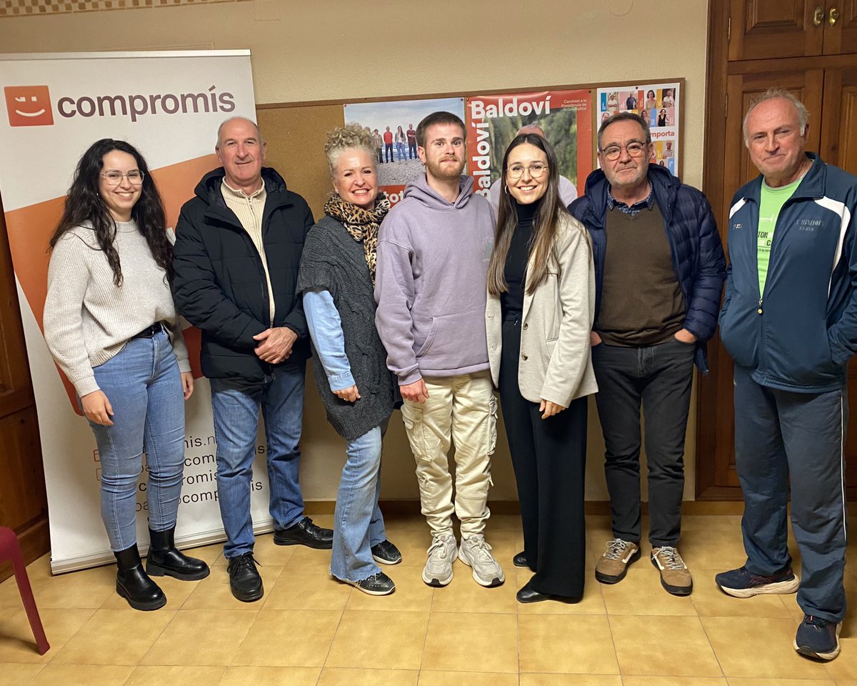 CompromisXabia's tweet photo. ➕ Completant la candidatura es troben Júlia Català, al capdavant de la secretaria d’Estratègia i Comunicació; Rebeca Mahaffey i Amadeu Ros en la secretaria d’Acció Política i Institucional i Vicent Chorro, que continua com a secretari d’Organització i Finances. https://t.co/CfRl7BtBUp