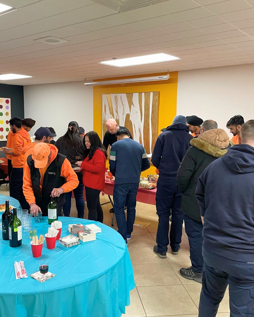 A feast for the senses and the soul! 🎉

Our annual holiday potluck was a true celebration with over 35 mouthwatering dishes and a live performance by our incredibly talented Ryan Maranan.

Here's to unforgettable moments and even better memories! ✨🎶

#ArmstrongMoving