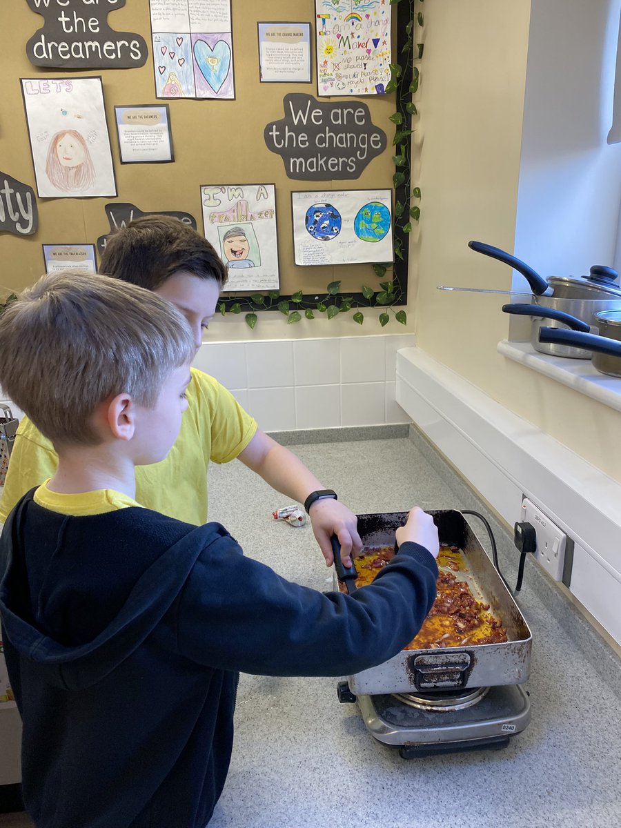 Y5Gayton's tweet photo. Busy day today. We created our own version of patatas bravas @GaytonPrimary https://t.co/8hwN3mkPqc