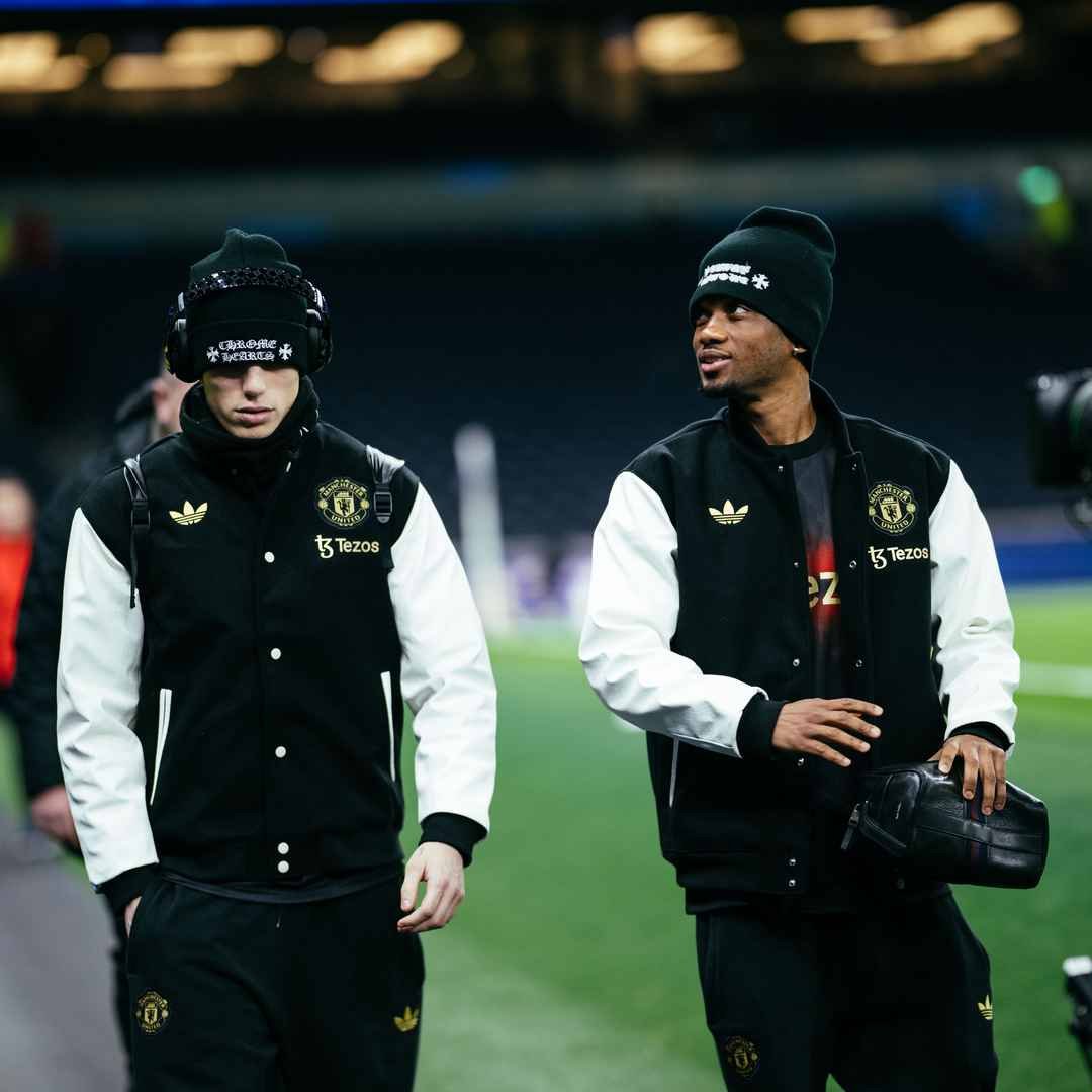 UnitedStandMUFC's tweet photo. Garna x Amad 💫 https://t.co/vyKjPoJxJX