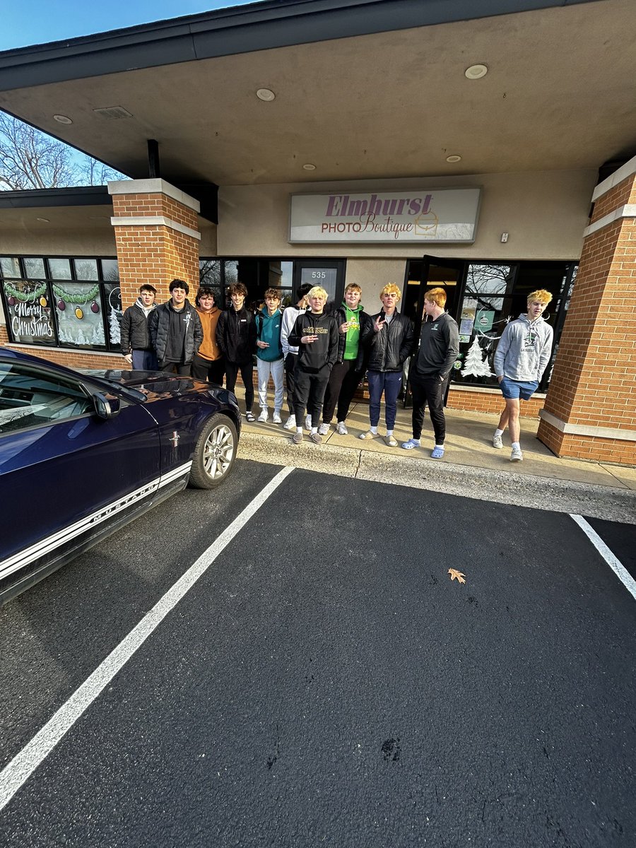 Riggs Kohl (@kohlriggs19) on Twitter photo Team 2 goes to the photo boutique. Thanking them for helping raise money for York sports! <a href="/DonGelsomino/">Don Gelsomino</a> <a href="/YorkDukesFB/">York Dukes Football</a> Team 2 goes to the photo boutique. Thanking them for helping raise money for York sports! <a href="/DonGelsomino/">Don Gelsomino</a> <a href="/YorkDukesFB/">York Dukes Football</a>