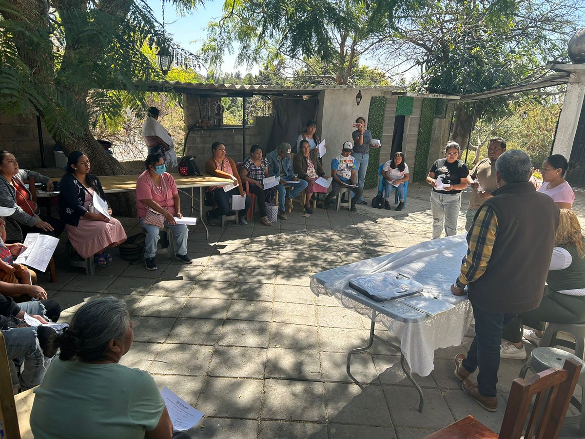 fifodepi's tweet photo. Reunión con productores de pan Grupo BINA

Participación en reunión con los productores de Pan, grupo Bienestar, Integridad, Nobleza y Altruismo (BINA) de Tlacotepec en el municipio de Zacualpan de Amilpas, para informar los apoyos existentes en FIFODEPI.
#LaTierraQueNosUne https://t.co/O635SuT9ED