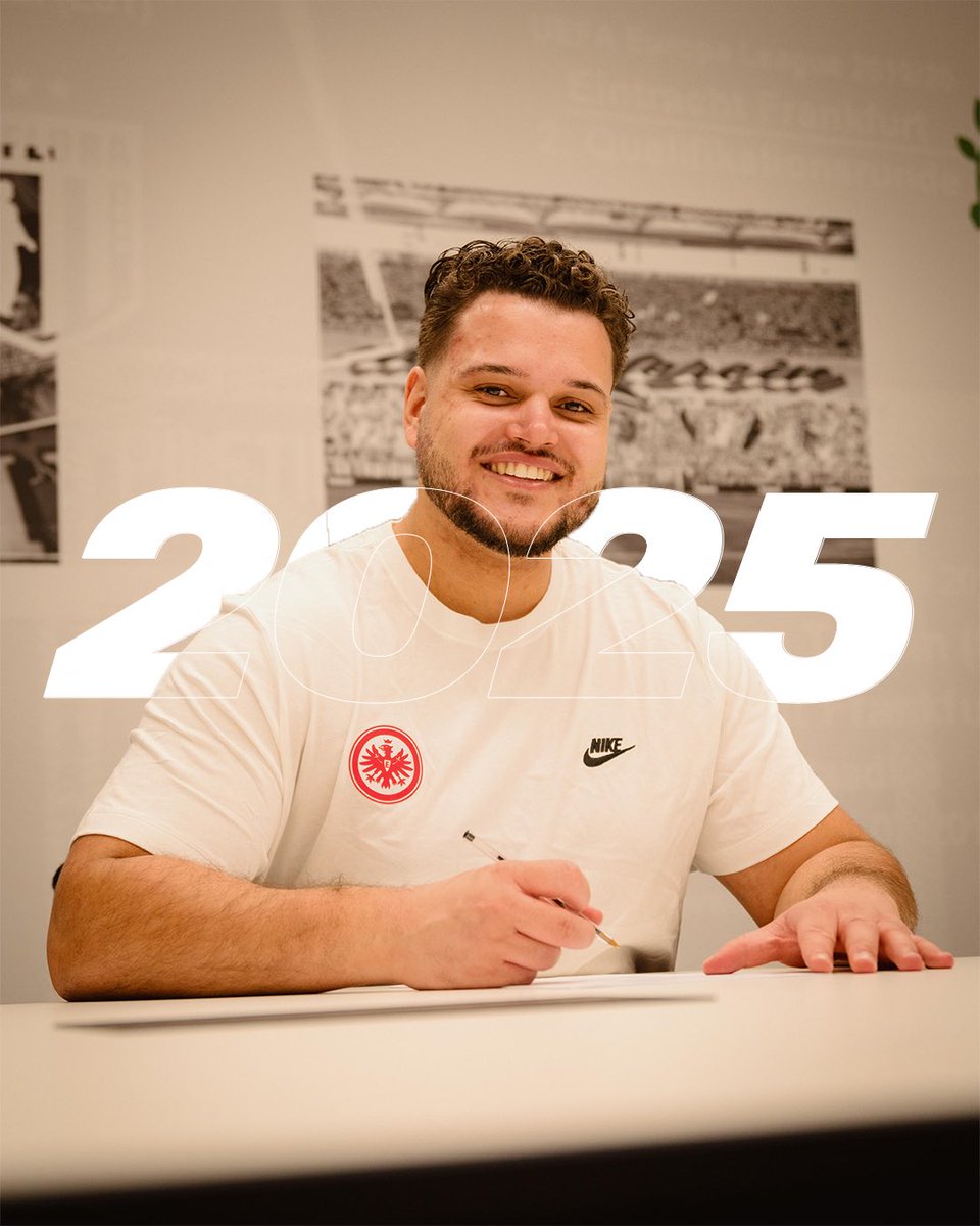 Es wird weiter gekocht! 👨‍🍳

<a href="/CoachSebe/">SGE | Sebe</a> und <a href="/Mo_VRL/">SGE MO</a> verlängern ihre Verträge um ein weiteres Jahr und werden auch in 2025 als <a href="/VALORANTde/">VALORANT</a> Cheftrainer und Assistenztrainer bei der Eintracht aktiv sein.