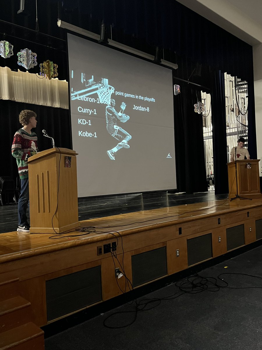 SuperFisgusOA's tweet photo. So, 2 students asked if they could debate on who was better, Michael Jordan or LeBron James. Um. Sure, why not? @OAhornets   Future attorneys? 😳🤔 https://t.co/R6YAyGJ6MS
