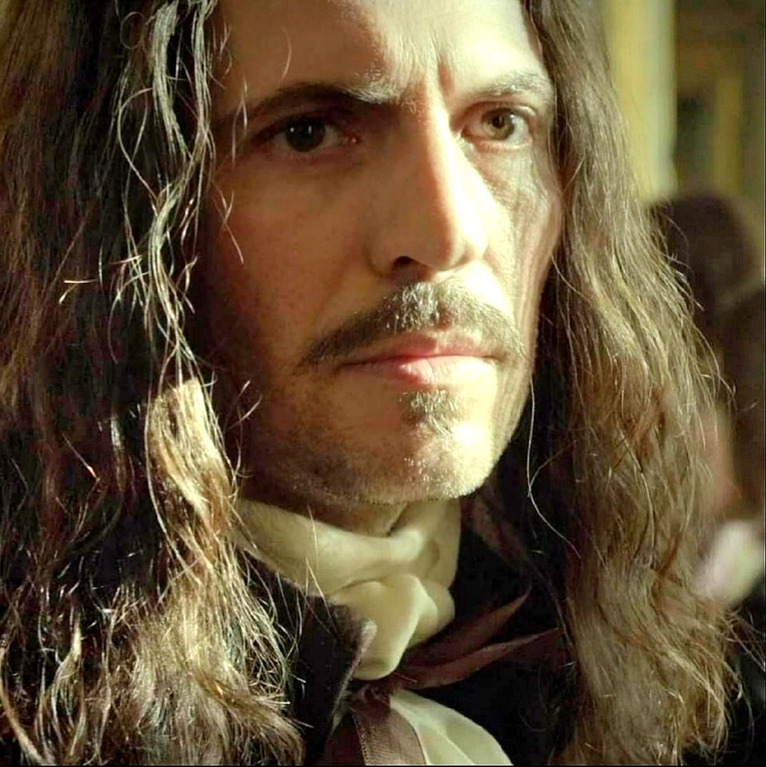 Was Fabien Marchal invited to Louis XIV's Royal Table for Christmas? ⚜️🥖🍗🍽🍇 <a href="/RunyanTygh/">Tygh Runyan</a> 
The Royal Table was a daily avowal of the king’s power, dating from the Middle Ages. Dinner was held at 10 pm.
#TyghRunyan #FabienMarchal #Versailles #VersaillesFamily #versaillesseries