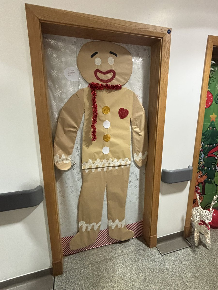 KarenConnor8's tweet photo. What a day we had #teamclydesdale. Lots of fun and laughter. The staff went above and beyond coming in early and staying late to support each other with a bit of Christmas spirit 🩷 https://t.co/dOiIKE0Kud