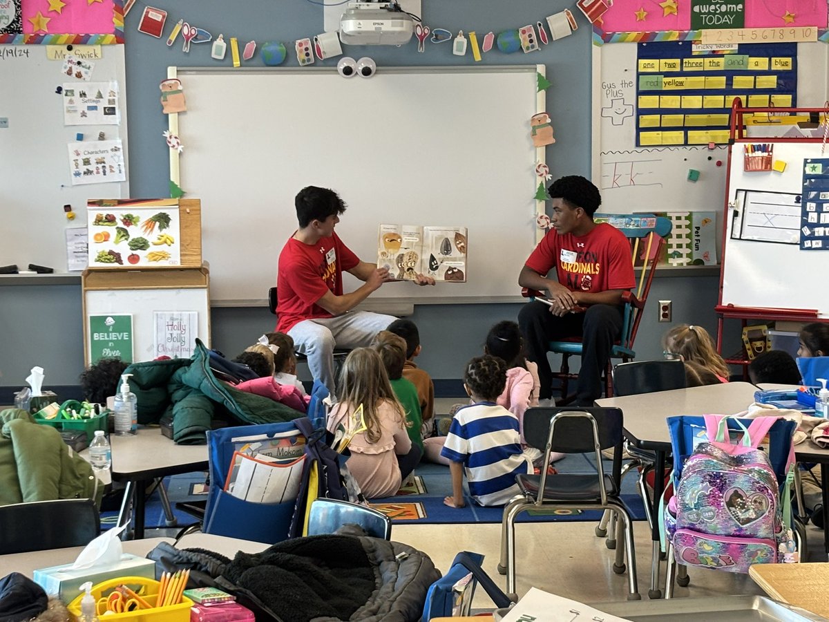 Crofton High School ALC (@crhs_alc) on Twitter photo #CrHSALC traveled to Crofton Elementary (<a href="/CroftonESAACPS/">Crofton ES AACPS</a>) spend time reading to students. #CrHSCommUNITY #TogetherCardsFly @croftonhigh #CrHSALC traveled to Crofton Elementary (<a href="/CroftonESAACPS/">Crofton ES AACPS</a>) spend time reading to students. #CrHSCommUNITY #TogetherCardsFly @croftonhigh