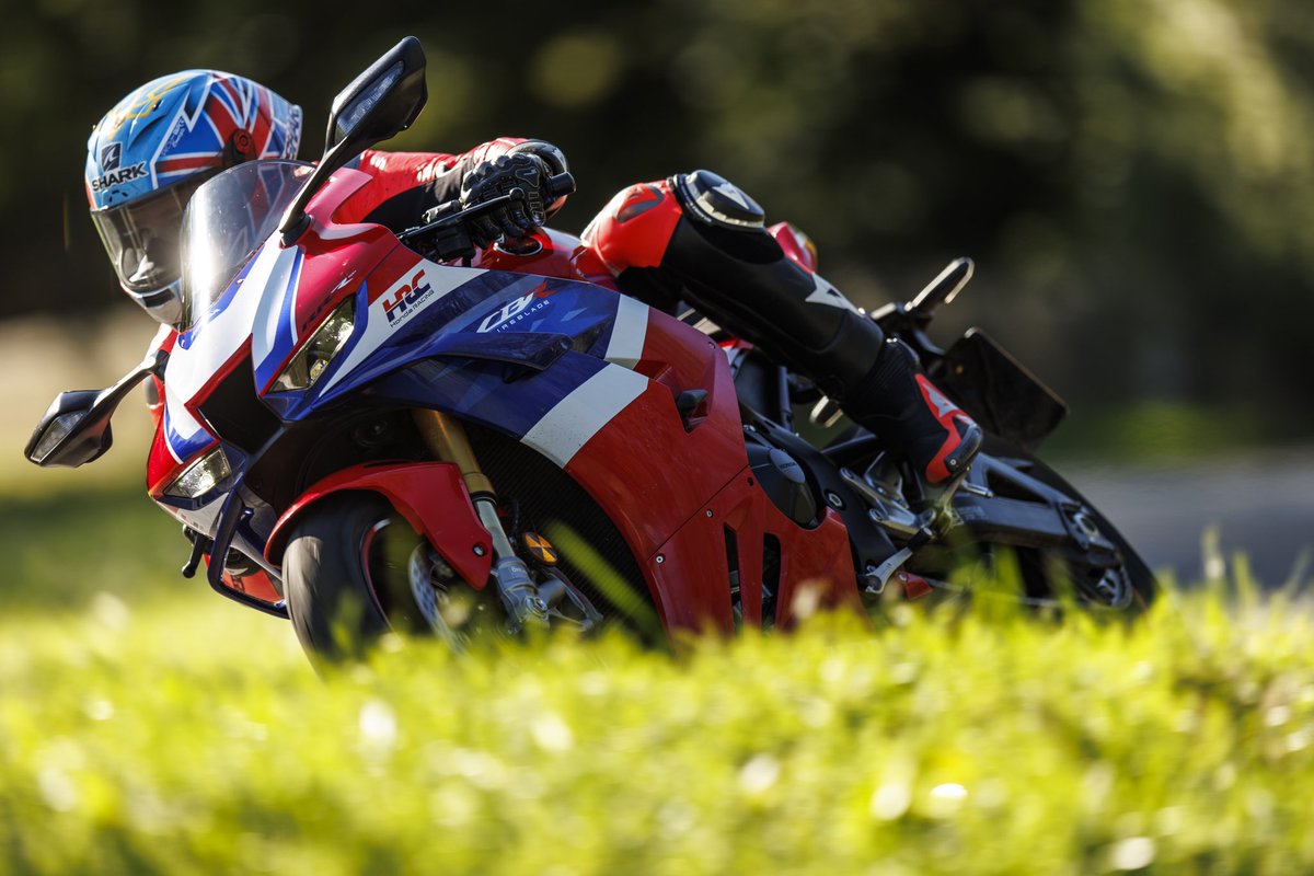 Litre sportsbikes are still the most spectacular motorcycles that money can buy, and I will not hear otherwise…

Some lovely snaps by <a href="/AdamShorrock/">Adam Shorrock</a> for a <a href="/BikeMagazine/">Bike Magazine</a> feature, when everything was a little warmer 🤘

#Fireblade #S1000RR #Superbike