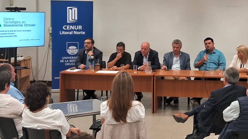 MGAP (@mgapuruguay) on Twitter photo #AHORA en Paysandú el Subsecretario <a href="/ignacio_buffa/">juan ignacio buffa</a> y el Director de #DGF Carlos Faroppa participan junto a <a href="/OliveraPdu/">Nicolás Olivera</a> de <a href="/idpaysandu/">Intendencia de Paysandú</a>, <a href="/walterverri/">Walter Verri</a> de <a href="/MIEM_Uruguay/">MIEM Uruguay</a> y <a href="/GerardoAmarilla/">Gerardo Amarilla</a> de <a href="/MAmbienteuy/">Ministerio de Ambiente</a> en la inauguración de la sede del Centro Tecnológico en Bioeconomía Circular. #AHORA en Paysandú el Subsecretario <a href="/ignacio_buffa/">juan ignacio buffa</a> y el Director de #DGF Carlos Faroppa participan junto a <a href="/OliveraPdu/">Nicolás Olivera</a> de <a href="/idpaysandu/">Intendencia de Paysandú</a>, <a href="/walterverri/">Walter Verri</a> de <a href="/MIEM_Uruguay/">MIEM Uruguay</a> y <a href="/GerardoAmarilla/">Gerardo Amarilla</a> de <a href="/MAmbienteuy/">Ministerio de Ambiente</a> en la inauguración de la sede del Centro Tecnológico en Bioeconomía Circular.