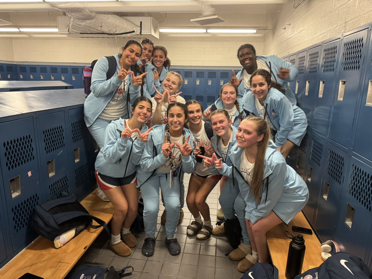 Great win on Tuesday, girls are getting better each day! Hannah Tamou 25p,4s-Kyla Cook 8p,6a-Leianna Capponi 7p,5r-Allie Szalkiewicz 5p,6r-Lilly Akroush 4p. 🏀❤️🏀