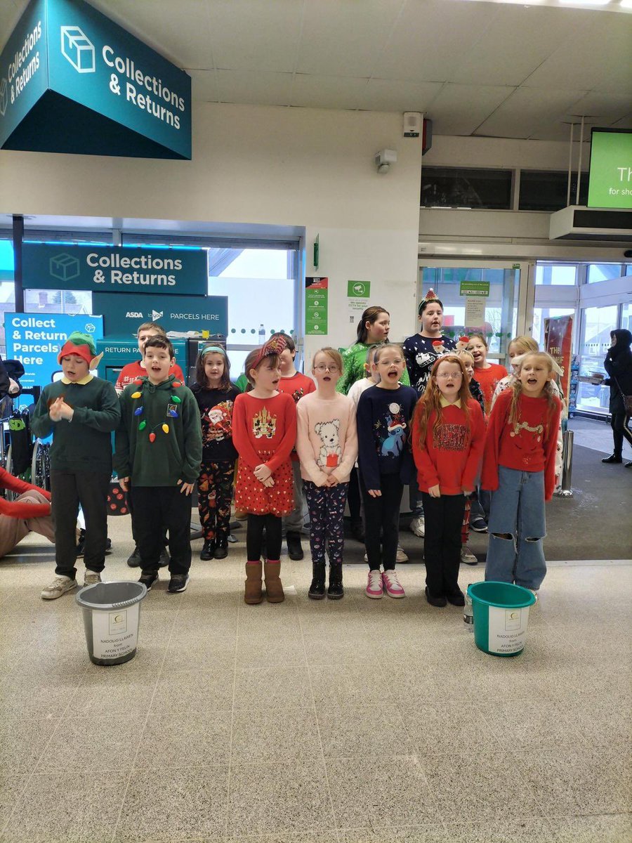 Afon y Felin Primary (@ayfprimary) on Twitter photo Llongyfarchiadau to our school choir who have brought joy to so many this week with their Christmas singing ๐โค๏ธ. Diolch to ASDA Pyle for the croeso @CSCJES @CSC_ExpArts <a href="/LlC_Addysg/">Llywodraeth Cymru Addysg</a> <a href="/BridgendCBC/">Bridgend CB Council</a> <a href="/asda/">Asda</a> Llongyfarchiadau to our school choir who have brought joy to so many this week with their Christmas singing ๐โค๏ธ. Diolch to ASDA Pyle for the croeso @CSCJES @CSC_ExpArts <a href="/LlC_Addysg/">Llywodraeth Cymru Addysg</a> <a href="/BridgendCBC/">Bridgend CB Council</a> <a href="/asda/">Asda</a>