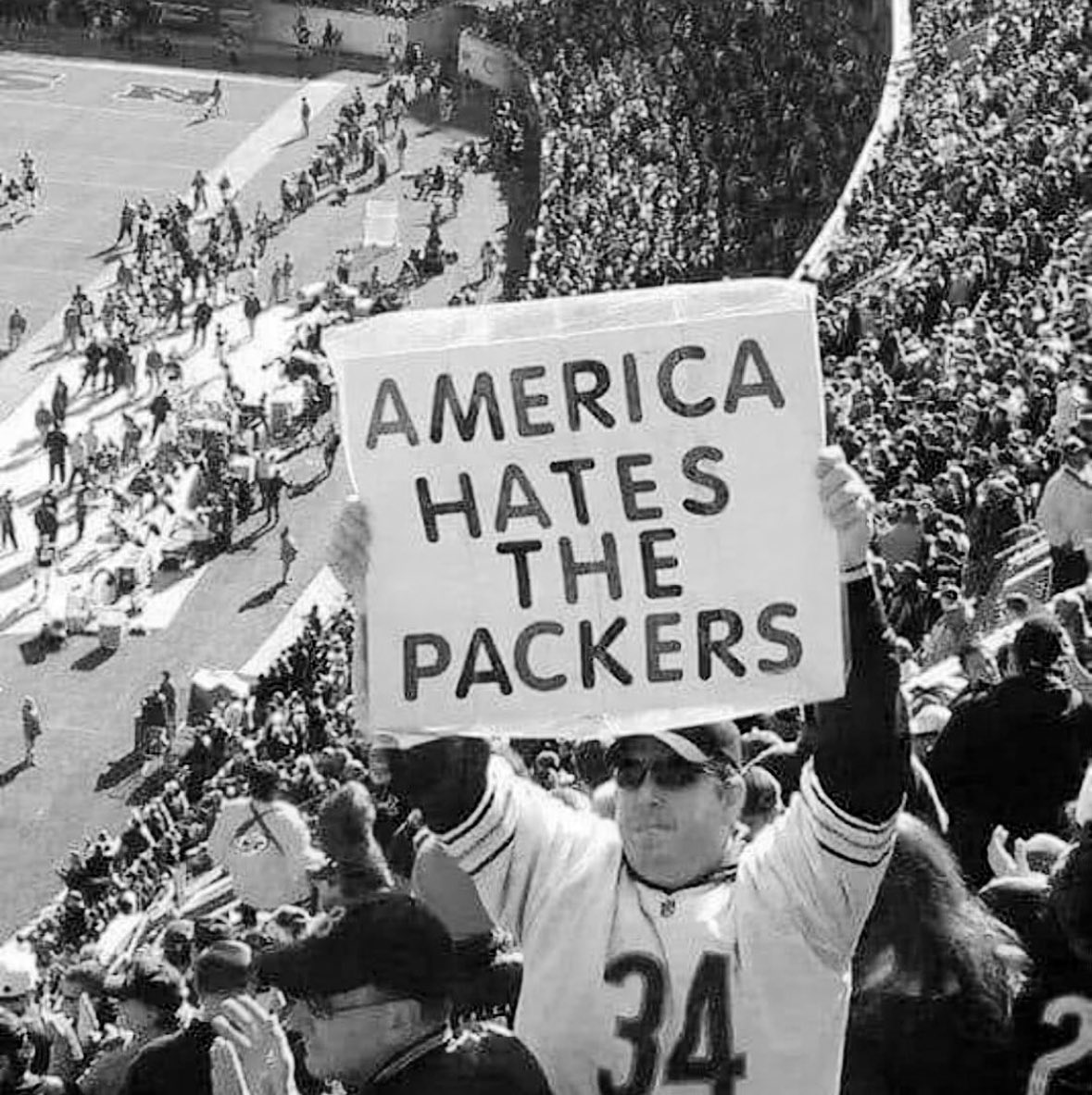 BearDownGirl's tweet photo. 🖕🏼🧀🚮🤮 https://t.co/uEtTSG72YD