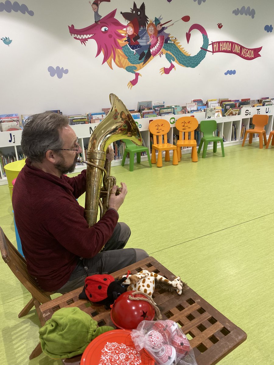Escalfant motors en espais ben bonics!!
Tenim la sort de conéixer Biblioteques amb molta màgia…