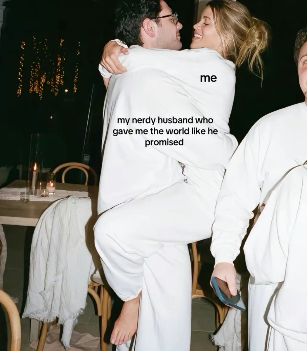 maybeeevirgo's tweet image. manifesting