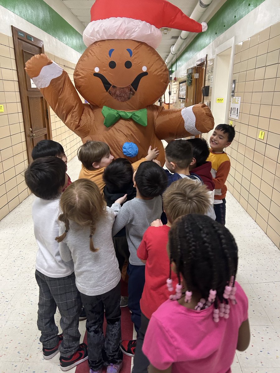 Run, run as fast as you can. Kindergarten caught me, the gingerbread man. 😉 #BringTheStampede