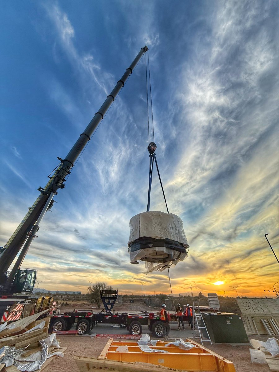 PrimusBuilders's tweet photo. Now that's what you call a critical lift! Congratulations to our team in Tucson for successfully executing it.
#primusbuilders hashtag#coldstorage #coldstorageconstruction #coldstoragedesignbu https://t.co/ylMLwD69V1