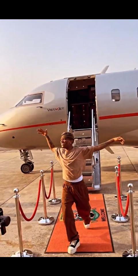 odnice2's tweet image. Back 🥰
Lagos here we go♥️🎉